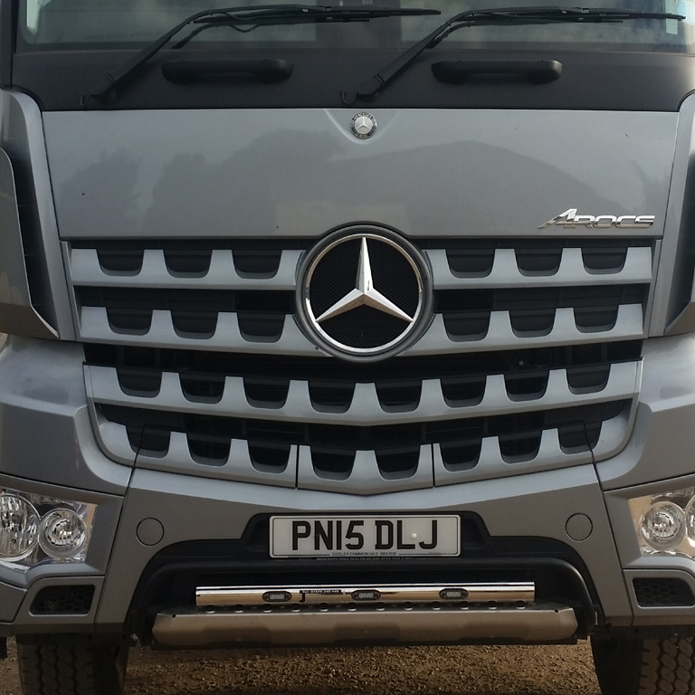 mercedes-trucks-grill-bars