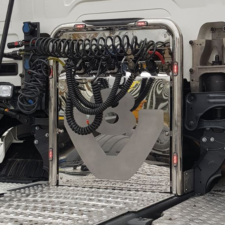 scania-next-gen-suzy-bars